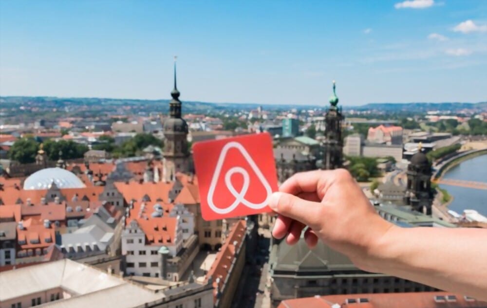 Airbnb تتطلع إلى دعم العملات الرقمية واللاجئين الأوكرانين