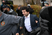 رفض اطلاق سراح مؤسس منصة FTX بشكل مؤقت رفض اطلاق سراح مؤسس منصة FTX بشكل مؤقت