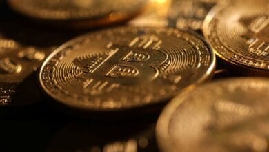 انخفاض البيتكوين إلى 83 ألف دولار بعد تعريفات ترامب انخفاض البيتكوين إلى 83 ألف دولار بعد تعريفات ترامب