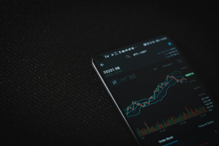 شهدت بيتكوين وسوق العملات الرقمية عموماً انخفاضاً حاداً شهدت بيتكوين وسوق العملات الرقمية عموماً انخفاضاً حاداً