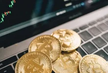 بيتكوين تستعيد مستوى دعم رئيسي مع تباطؤ ضغط البيع من الحيتان وفق بيانات السلسلة